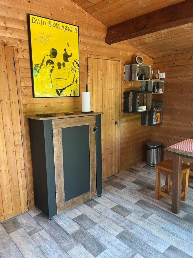 Les Petits Chalets De Dudu La Voulte-sur-Rhone Exterior photo