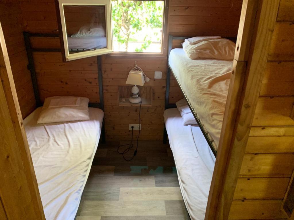 Les Petits Chalets De Dudu La Voulte-sur-Rhone Room photo